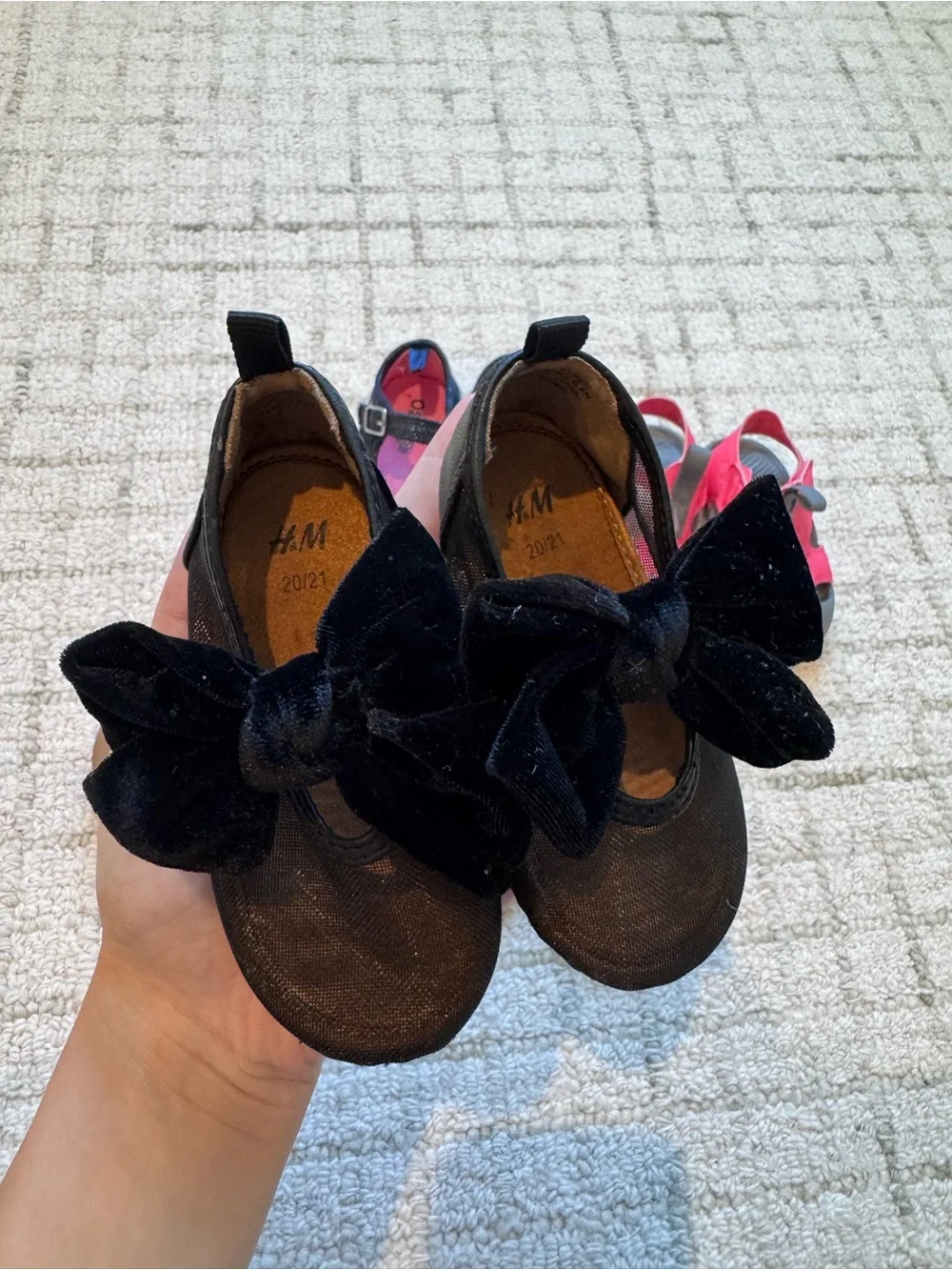 H&M Black Girls' Velvet Bow Mary Jane Dress Shoes